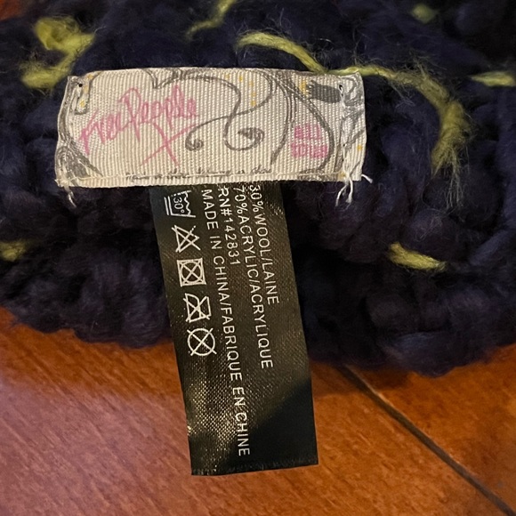 Free People All Tous Mittens OS - Picture 7 of 7